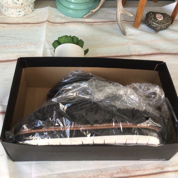 Marc Fisher Fuzzy Sandals - Picture 8 of 8